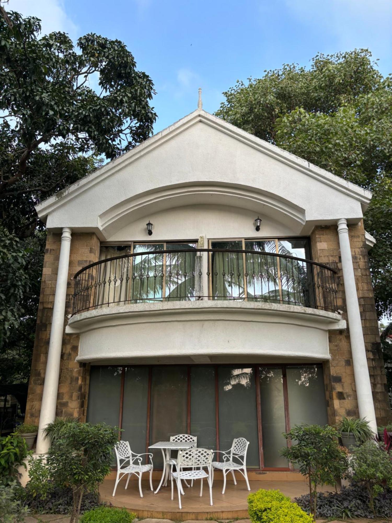Silverador Resort Thane Bagian luar foto