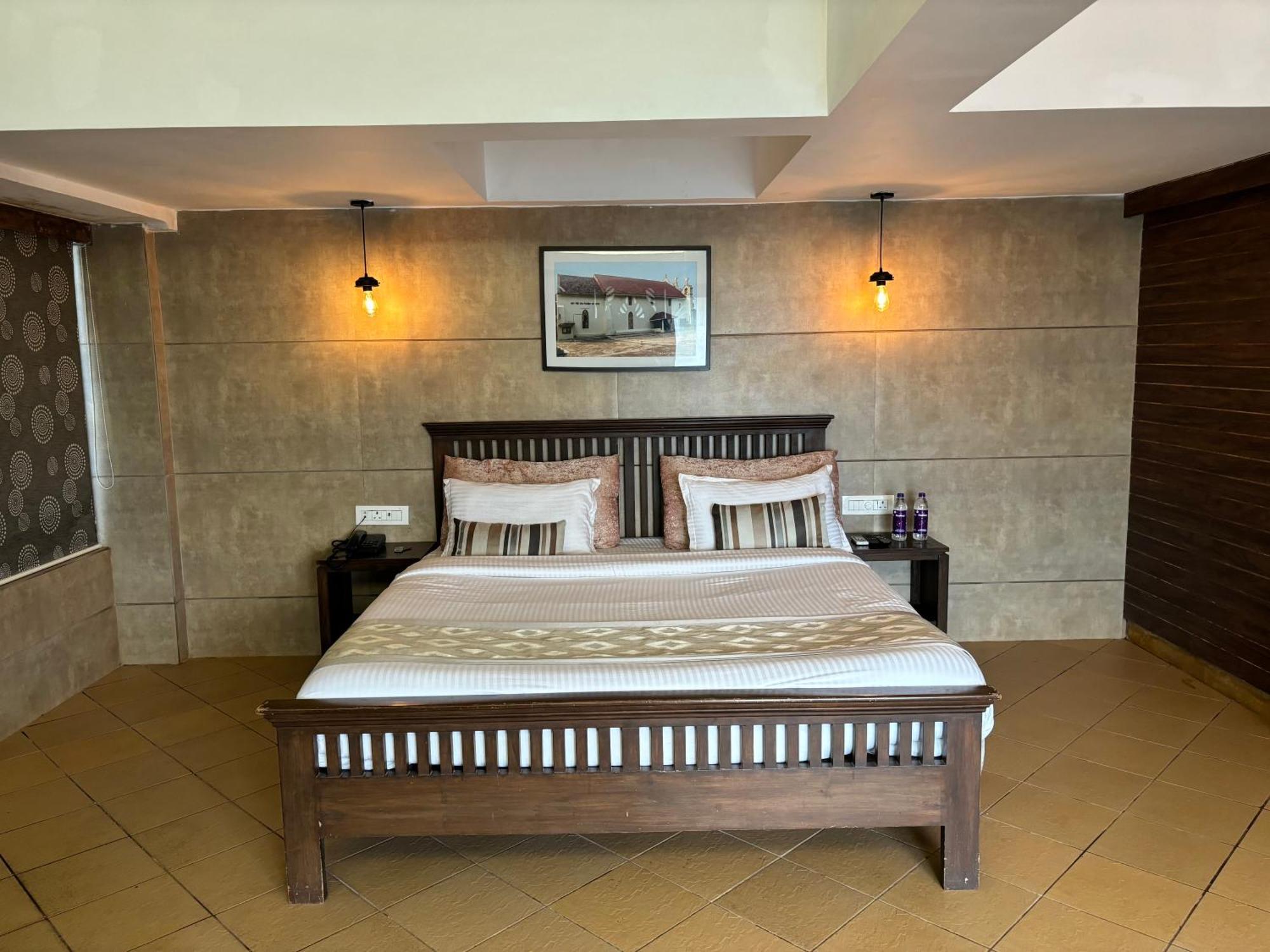 Silverador Resort Thane Bagian luar foto