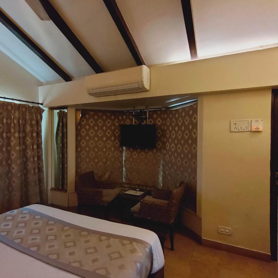Silverador Resort Thane Bagian luar foto