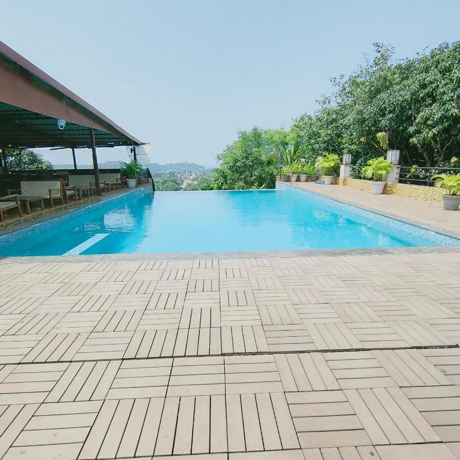 Silverador Resort Thane Bagian luar foto