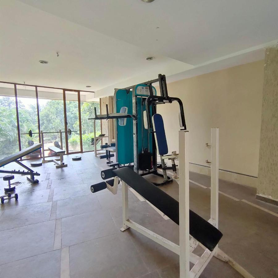 Silverador Resort Thane Bagian luar foto