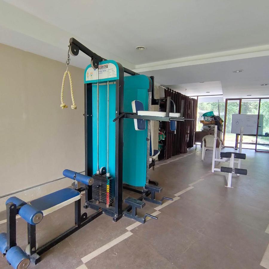 Silverador Resort Thane Bagian luar foto