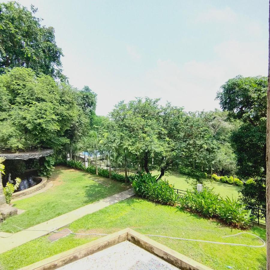 Silverador Resort Thane Bagian luar foto